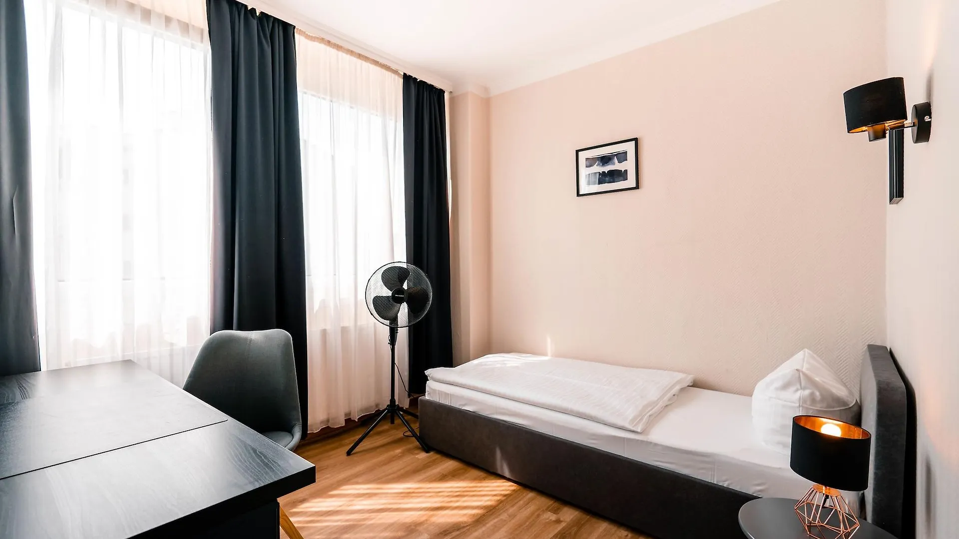 Hotel Berliner Baer 3*, Berlin Niemcy